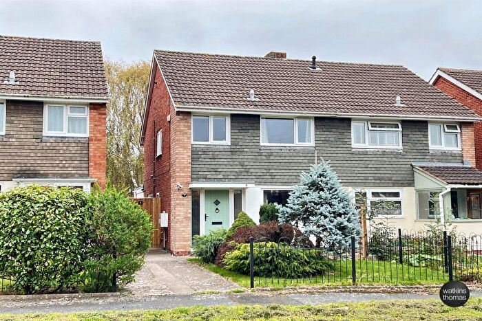 3 Bedroom Semi Detached House For Sale In Coniston Walk, Hereford, HR4