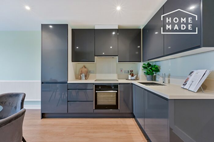 1 Bedroom Flat To Rent In Enigma Square, MK9