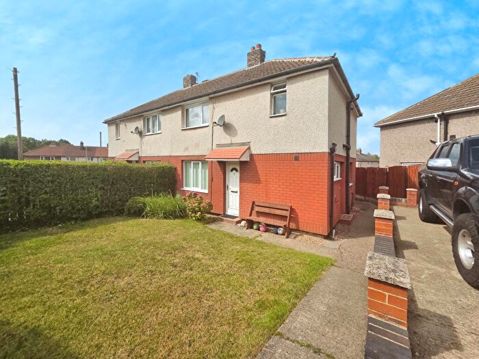 3 Bedroom Semi-Detached House For Sale In Sycamore Avenue, Grimethorpe, Barnsley, S72