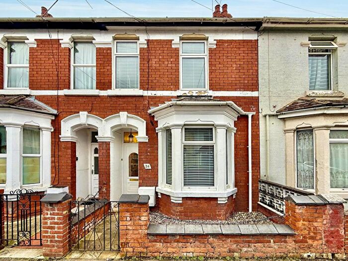 3 Bedroom Terraced House For Sale In Plymouth Street, Swindon, SN1