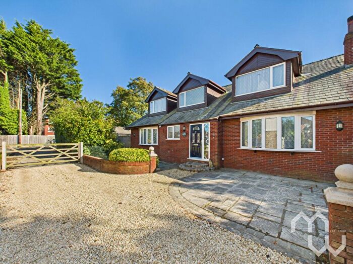 4 Bedroom Detached House For Sale In Meadway, Hesketh Bank, PR4