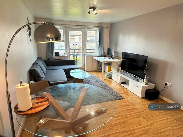 2 Bedroom Flat To Rent In Southbury Road, Enfield, EN1