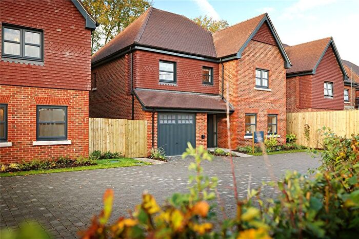 4 Bedroom Detached House For Sale In Chiddingfold, Godalming, Surrey, GU8