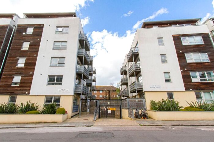 2 Bedroom Flat To Rent In Wellend Villas, Springfield Road, Brighton, BN1