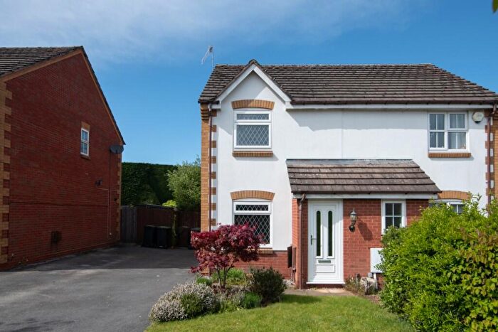 2 Bedroom Semi Detached House For Sale In Blackwood Road, Bromsgrove, Worcestershire, B60
