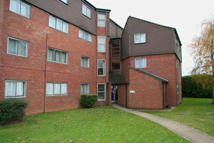 2 Bedroom Maisonette To Rent In Cranston Close, Hounslow, TW3