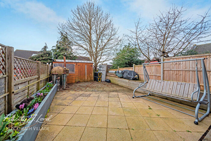 3 Bedroom Terraced House For Sale In Barlow Drive, London, SE18