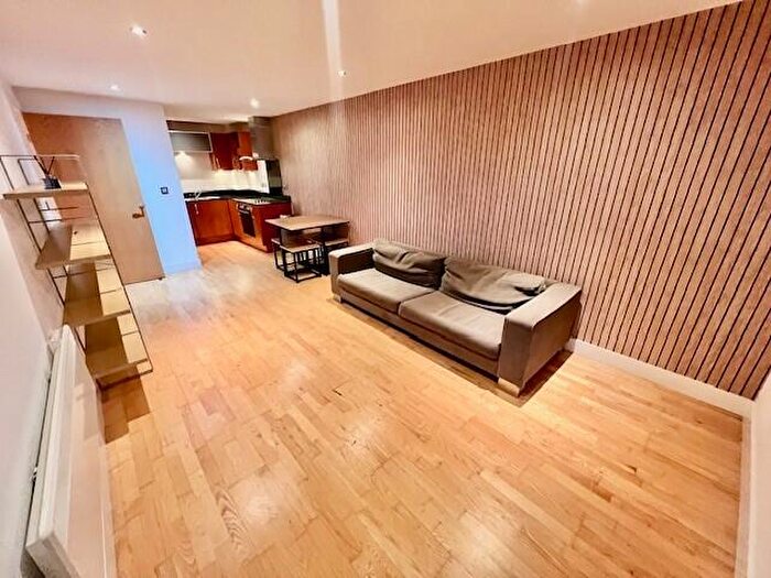 2 Bedroom Flat To Rent In Magellan House, Armouries, Leeds, LS10
