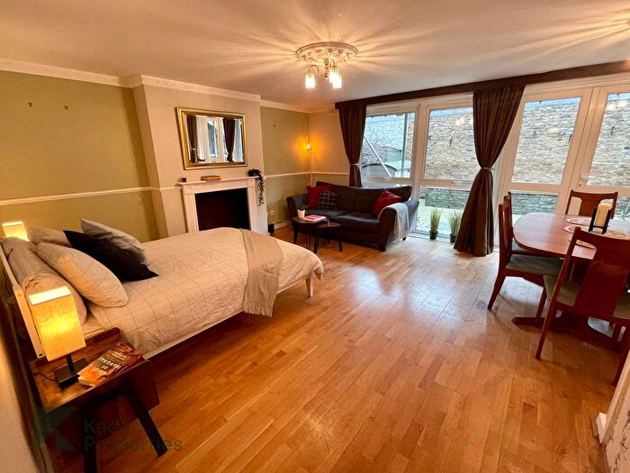4 Bedroom Flat To Rent In Attneave Street, London, WC1X