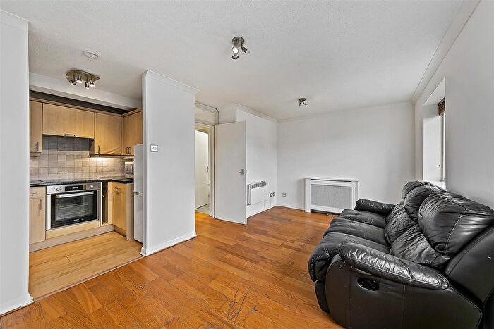 2 Bedroom Flat For Sale In Feltham Road, Ashford, TW15