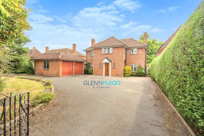 3 Bedroom Detached House To Rent In Green Lane, Burnham, SL1