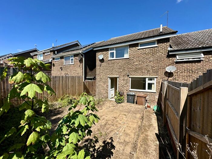 3 Bedroom Semi-Detached House For Sale In Broomhayes, IP2