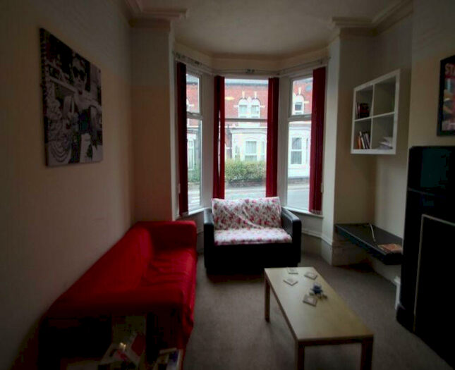 4 Bedroom House To Rent In Norwood Road, Leeds, LS6