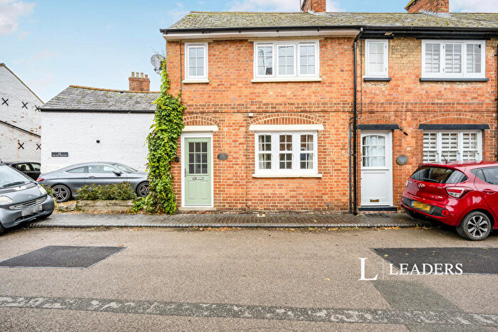 2 Bedroom Cottage To Rent In Mill Street, Newport Pagnell, MK16