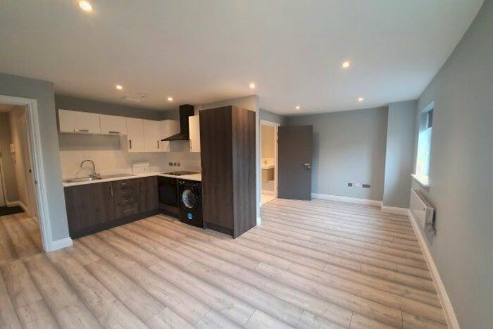 1 Bedroom Flat To Rent In 105 Cuthbert Bank Road, Sheffield S6