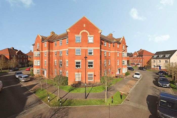 2 Bedroom Flat For Sale In Reid Crescent, Hellingly, Hailsham, BN27