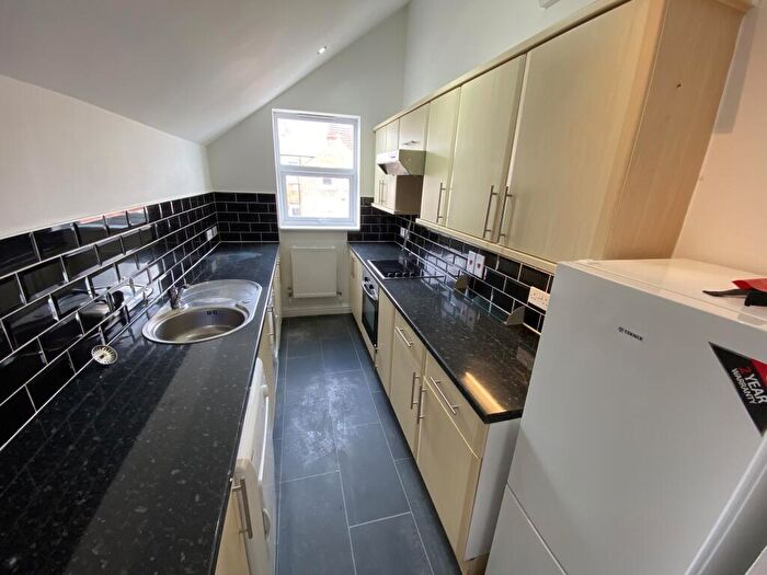 1 Bedroom Apartment To Rent In Elm Park Road, Reading, RG30