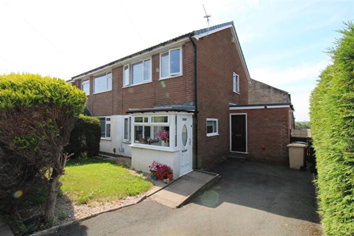 3 Bedroom Semi Detached House For Sale In Victoria Road, Horwich, Bolton, BL6