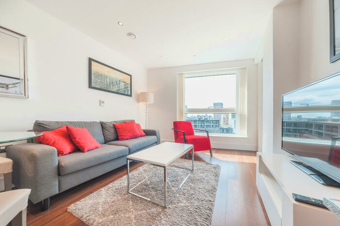 1 Bedroom Apartment To Rent In Lincoln Plaza, London, E14