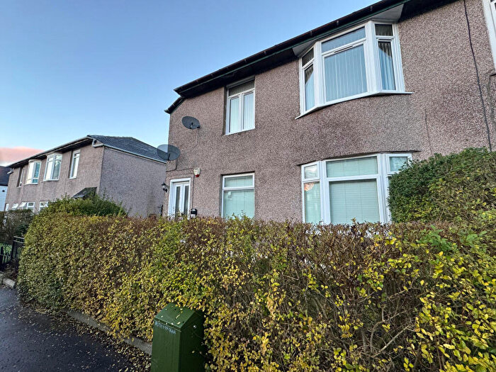 3 Bedroom Flat To Rent In Curtis Avenue, Kings Park, G44