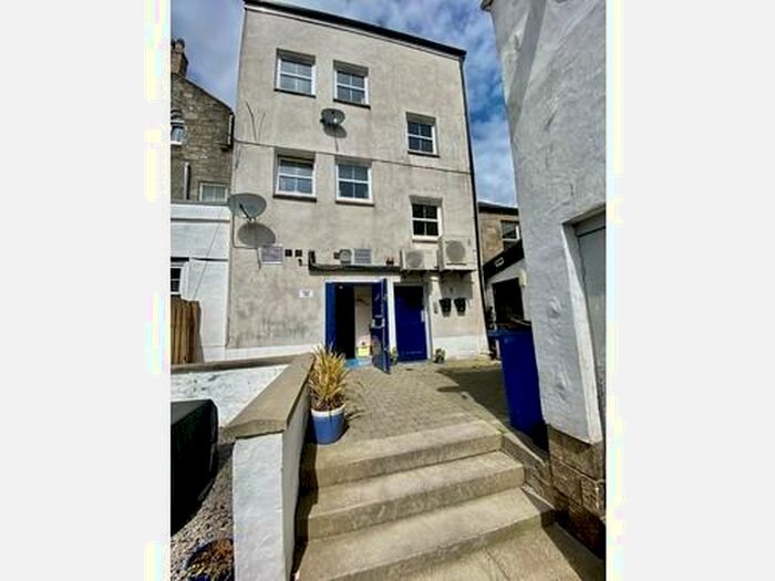 2 Bedroom Flat To Rent In Vennel Street, Stewarton, KA3