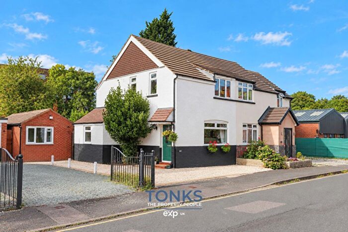 2 Bedroom Semi-Detached House For Sale In Somers Road, Halesowen, B62