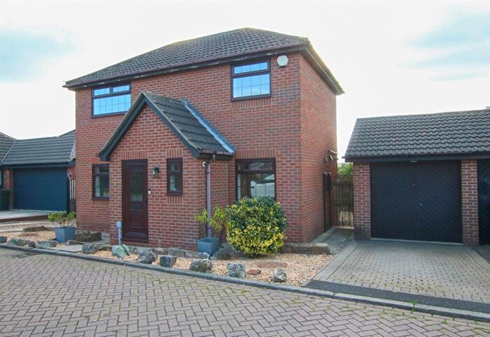 3 Bedroom Detached House For Sale In Farm Grange, Balby, Doncaster, DN4