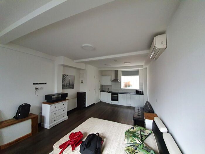 Studio To Rent In Parish Lane London, SE20