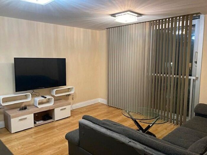 1 Bedroom Flat To Rent In Brooklyn House, Cmk, MK9