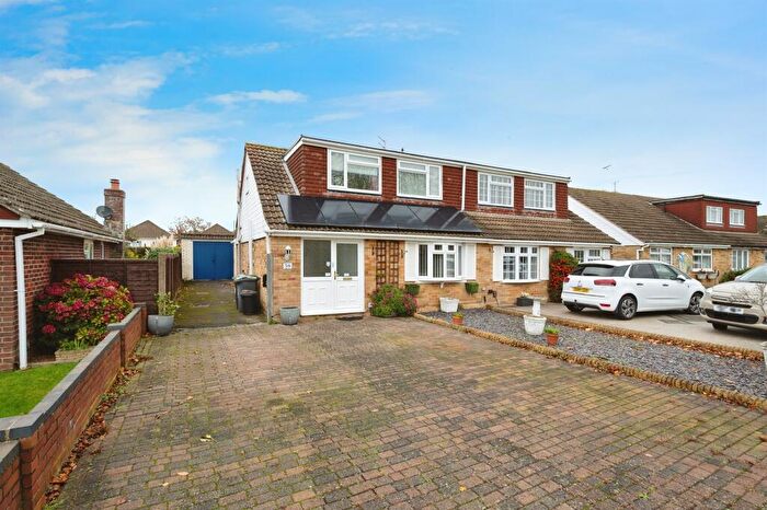 3 Bedroom Semi Detached House For Sale In Haslar Crescent, Waterlooville, PO7
