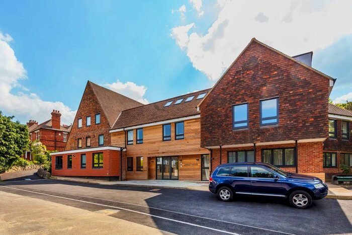 1 Bedroom Flat To Rent In Church Lane, Oxted, RH8