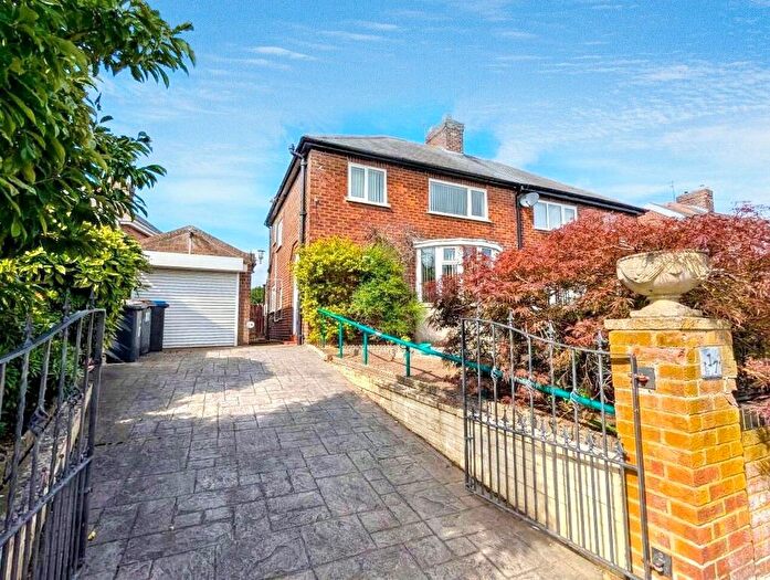 3 Bedroom Semi-Detached House For Sale In Hadrian Avenue, Chester Le Street, DH3