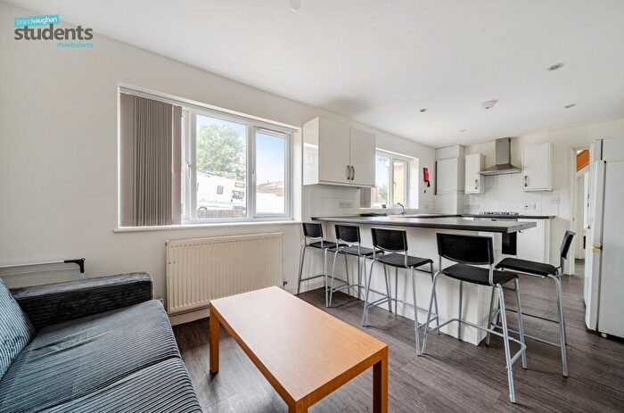 6 Bedroom Detached House To Rent In Rushlake Close, Brighton, BN1