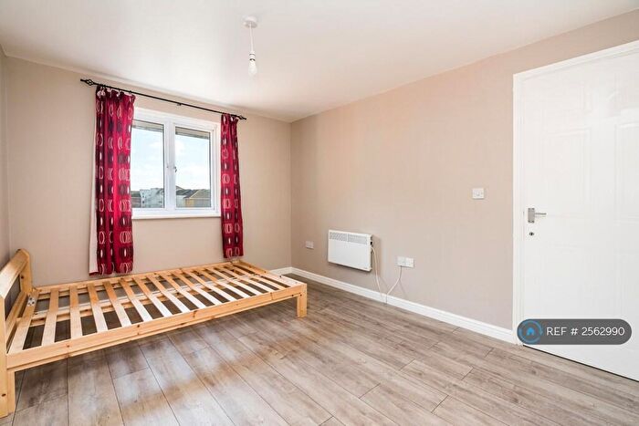 2 Bedroom Flat To Rent In Hermitage Close, London, SE2