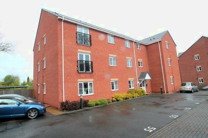 2 Bedroom Apartment To Rent In The Infield, Halesowen, West Midlands, B63