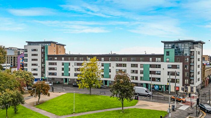2 Bedroom Flat For Sale In Moir Street, Merchant City, G1