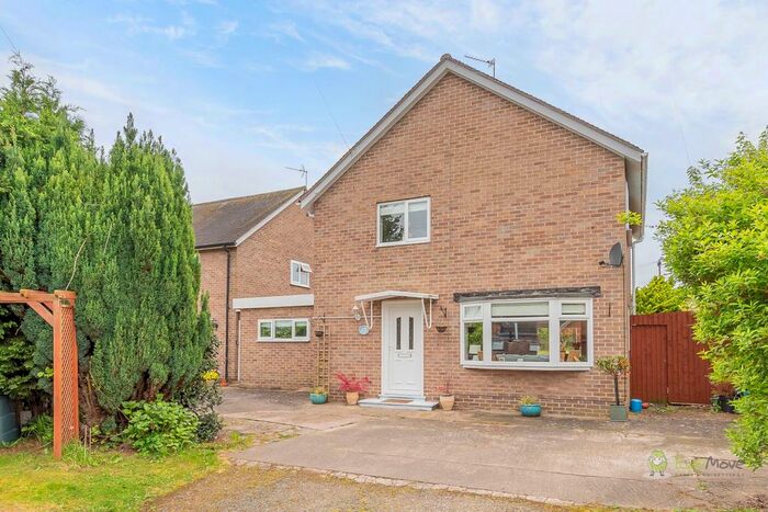 3 Bedroom Link Detached House For Sale In Corporation Lane, Shrewsbury, SY1