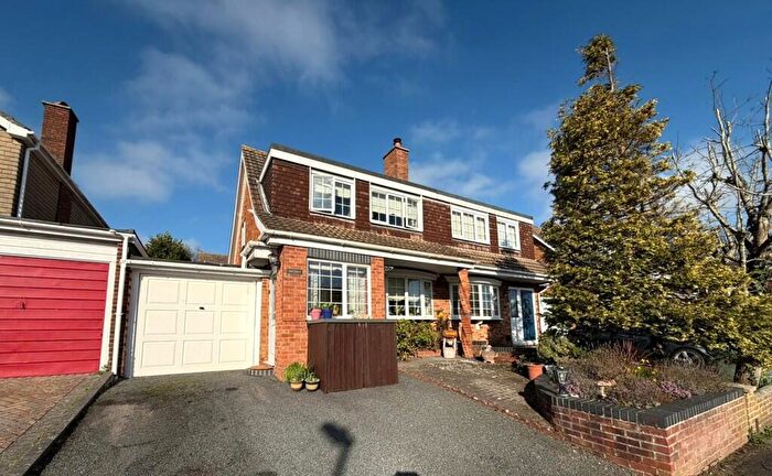 3 Bedroom Semi Detached House For Sale In Froxfield Gardens, Portchester, PO16