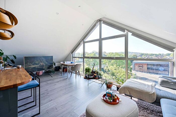 1 Bedroom Flat For Sale In Liongate House, Guildford, GU1