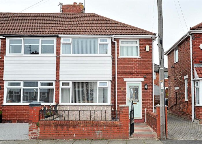 3 Bedroom Town House For Sale In Harewood Road, Irlam, M44