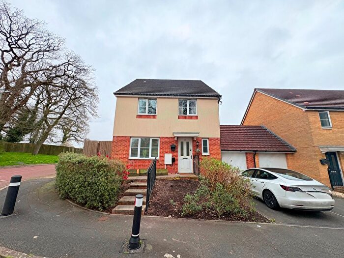 4 Bedroom Detached House For Sale In Wood Green, Bridgend, CF31