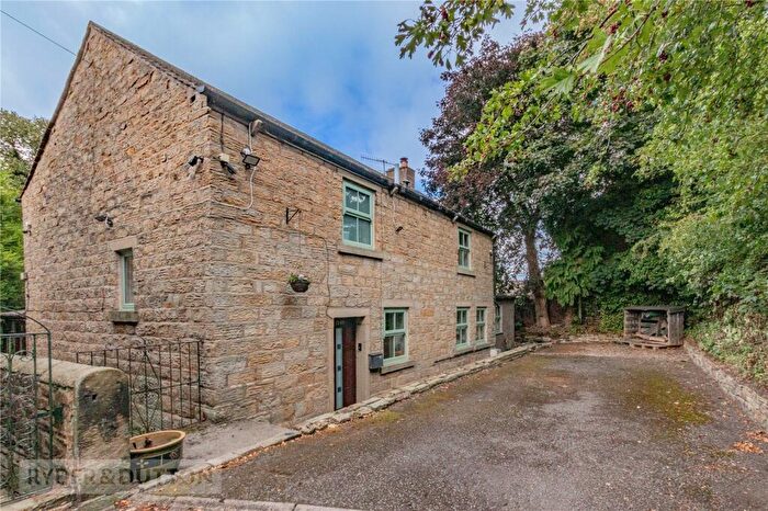 4 Bedroom Detached House For Sale In Spring Gardens, Hadfield, Glossop, Derbyshire, SK13