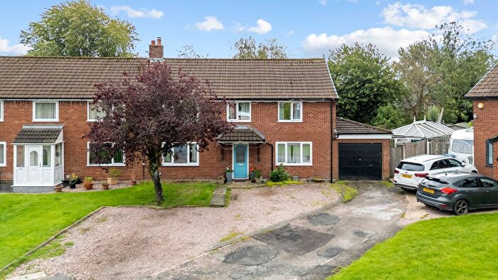 4 Bedroom Semi-Detached House For Sale In Wirral Close, Culcheth, WA3