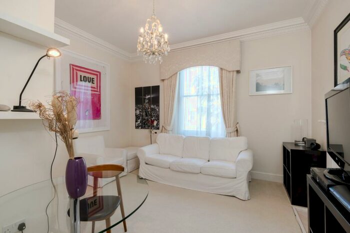 1 Bedroom Flat To Rent In Redcliffe Gardens London, SW10