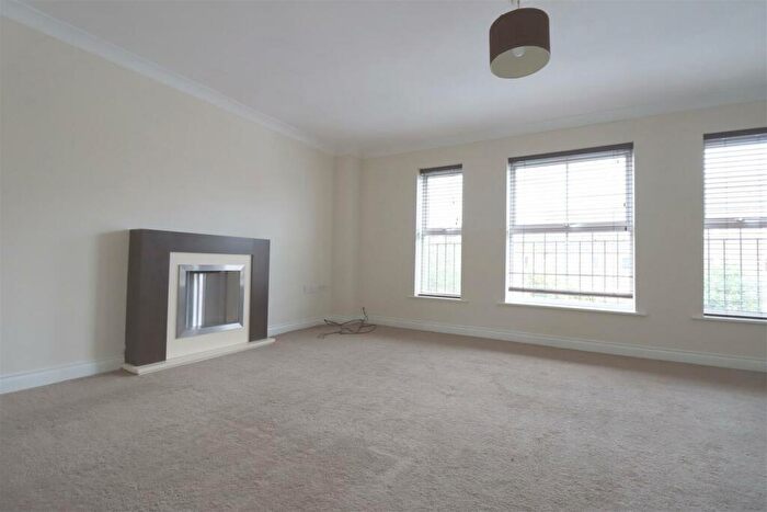 4 Bedroom Town House To Rent In Osier Way, Thrapston, NN14