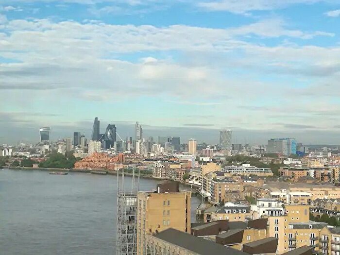 2 Bedroom Flat To Rent In Westferry Circus, London, E14