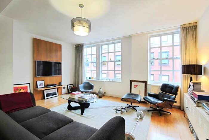 2 Bedroom Flat To Rent In York Place, Leeds, West Yorkshire, LS1