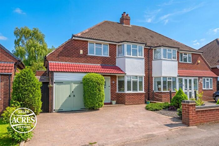 3 Bedroom Semi-Detached House For Sale In Queslett Road East, Streetly, Sutton Coldfield, B74