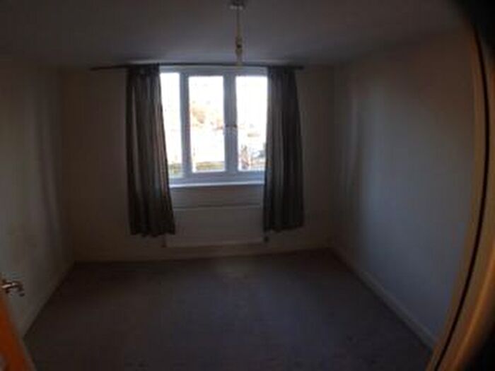 1 Bedroom Flat To Rent In Eastwick Road, Taunton, TA2