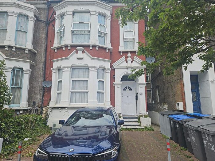 Studio To Rent In Buckley Road, London, NW6